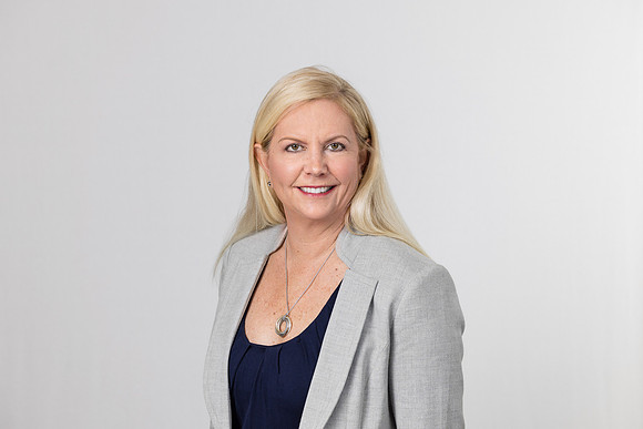 Executive Headshot Photographer Long Beach-001