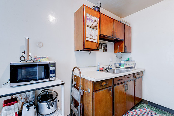 1343 W 96th St-044