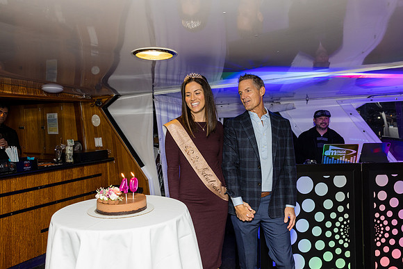 Icon Yacht City Cruises By Hornblower Newport Beach-138