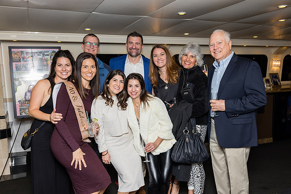 Icon Yacht City Cruises By Hornblower Newport Beach-088