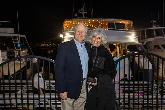 Icon Yacht City Cruises By Hornblower Newport Beach-038