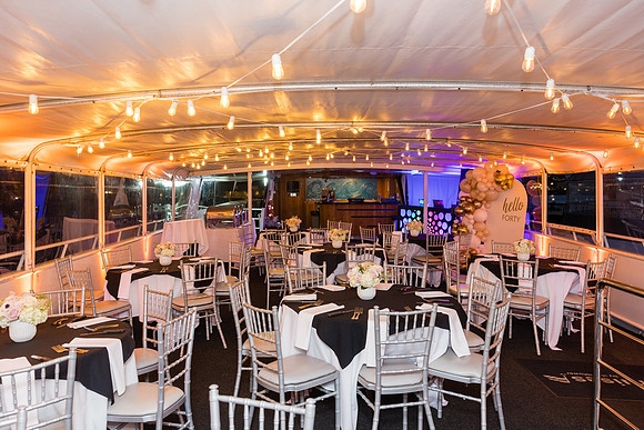 Icon Yacht City Cruises By Hornblower Newport Beach-006