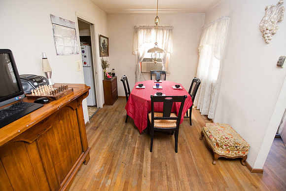 2569 Spruce St-11