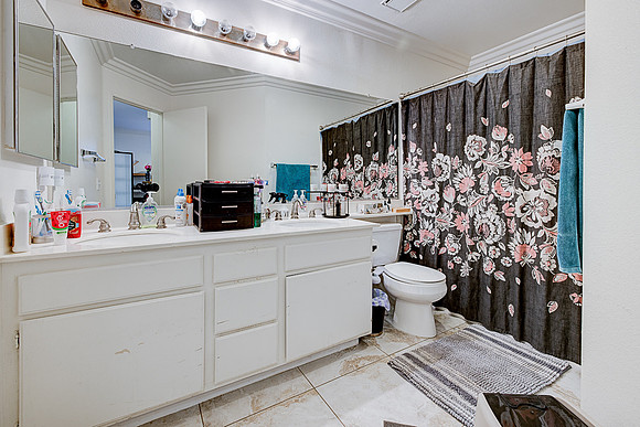 19431 Rue de Valore Interior-017