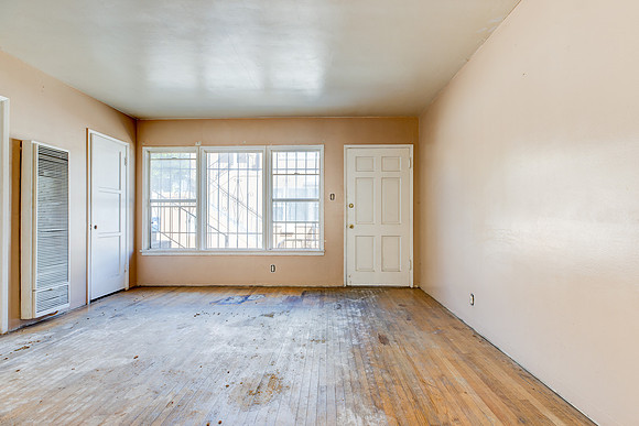 7835 S Normandie Ave-008