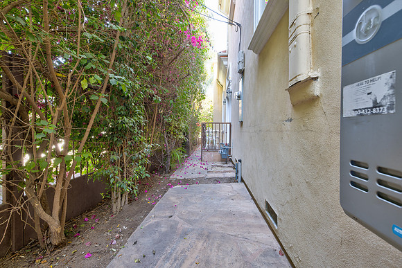 12219 Darlington Ave-Exterior-010