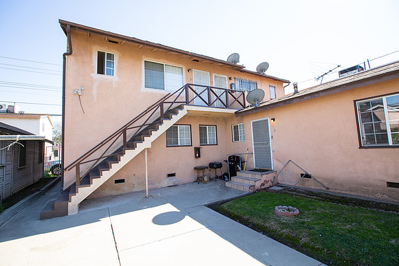 532 S Flower St-91