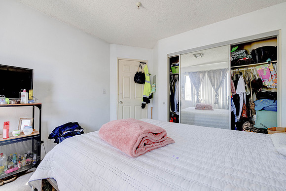 3702  W 126th St-069
