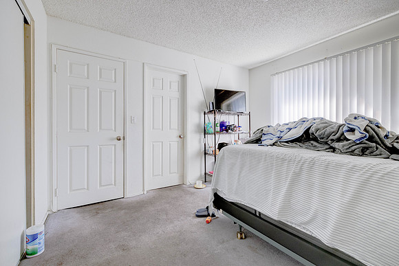 3702  W 126th St-062