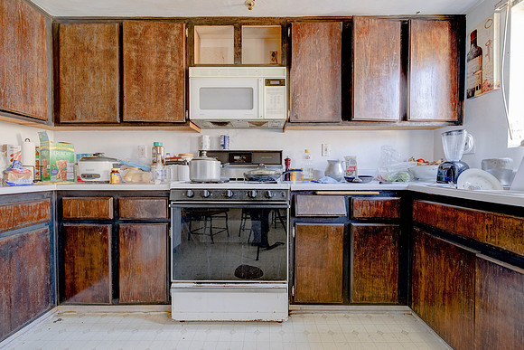 3702  W 126th St-049
