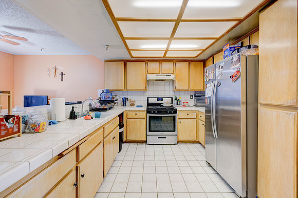 3702  W 126th St-030