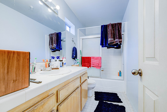 3702  W 126th St-020