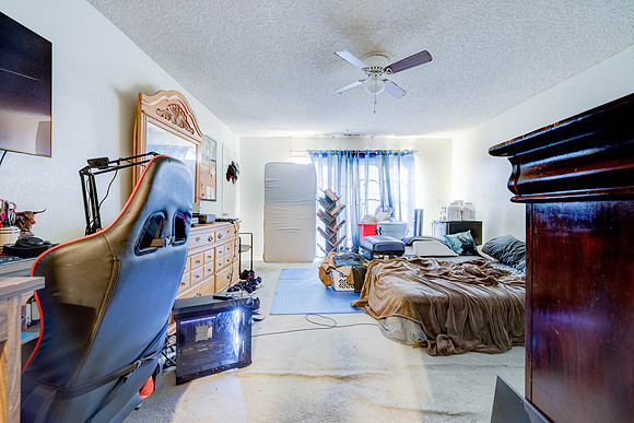 3702  W 126th St-017