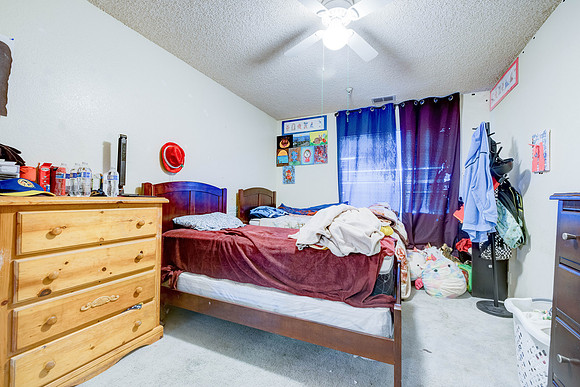 3702  W 126th St-011