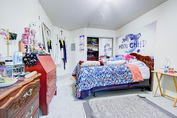 3702  W 126th St-008