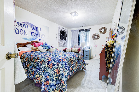 3702  W 126th St-006