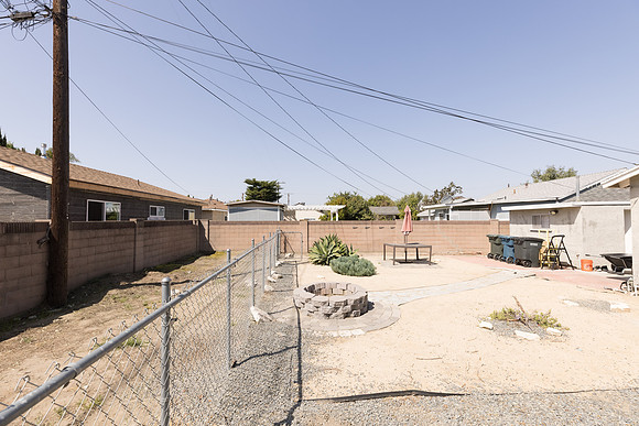Real Estate Photographer Bellflower 10268 Muroc St-075