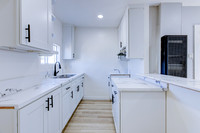 187 W 41st St -011