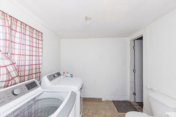 Real Estate Photographer Bellflower 10268 Muroc St-081