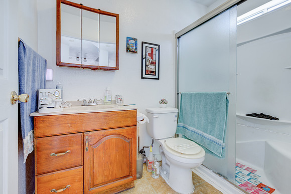 535 W Olive St Inglewood-024