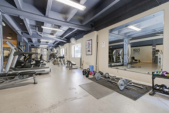 140 Linden Ave  -033