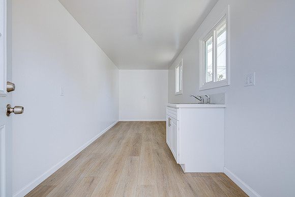 8330 KittyHawk Exterior-065