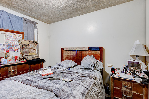 1343 W 96th St-046