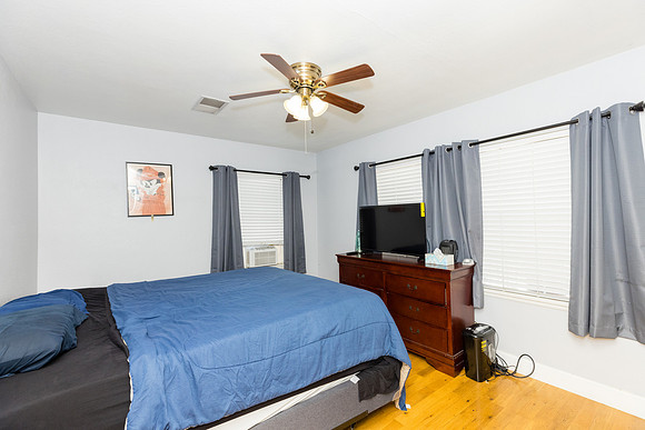 Real Estate Photographer Bellflower 10268 Muroc St-043