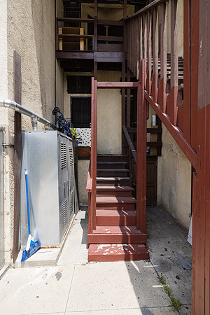 2028 E 3rd St-002