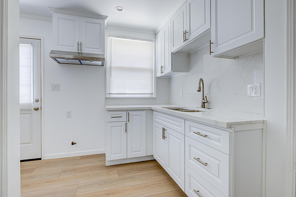 8330 KittyHawk Exterior-016