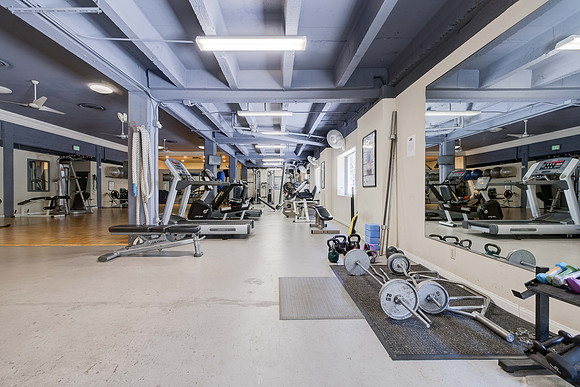 140 Linden Ave  -035