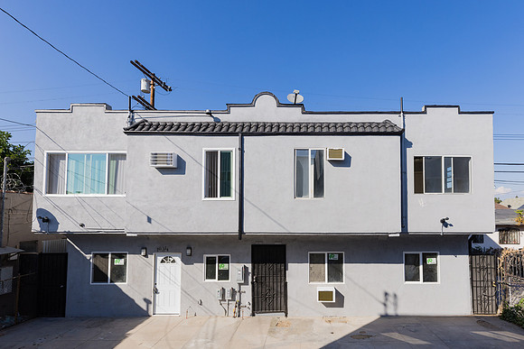 187 W 41st St Exterior-002