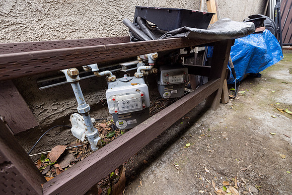 907 E 109 Pl Exterior -001