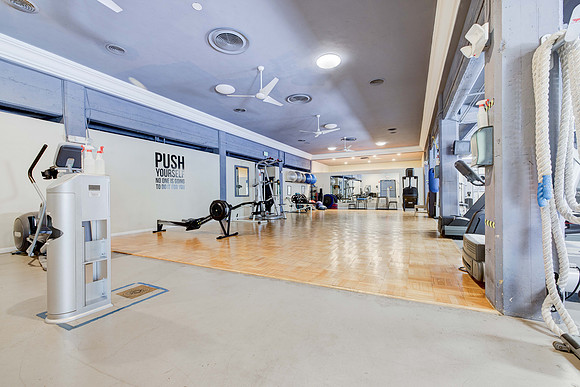 140 Linden Ave  -037