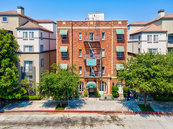 189 N Marengo-002