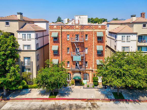 189 N Marengo-003