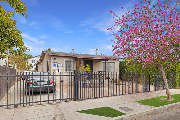 907-E-109-Pl-Exterior-Front-004
