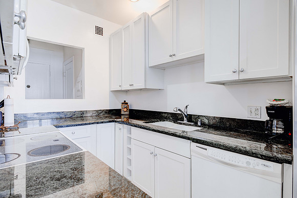 140 Linden Ave  -009