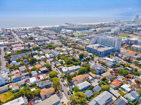 627 Grant St Drone-013