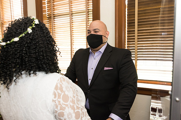 Old Orange County Courthouse Wedding Photos-005