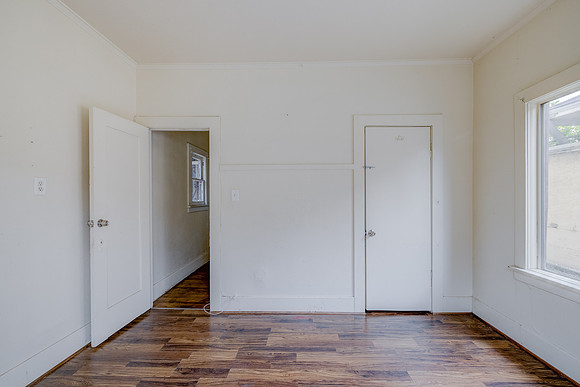 2028 E 3rd St Interior-022