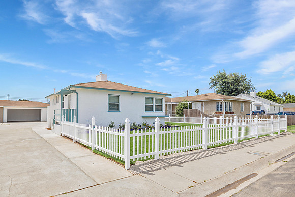 8330 KittyHawk Exterior-001