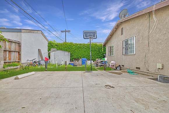 907-E-109-Pl-Exterior-001