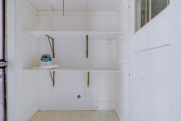 2028 E 3rd St Interior-030