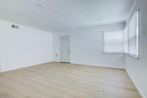 8330 KittyHawk Exterior-012