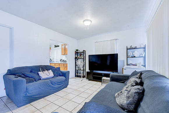 907 E 109 Pl Interior-029