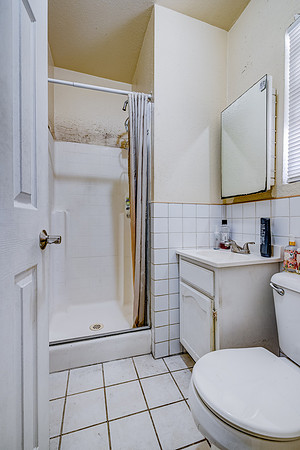 2028 E 3rd St Interior-065