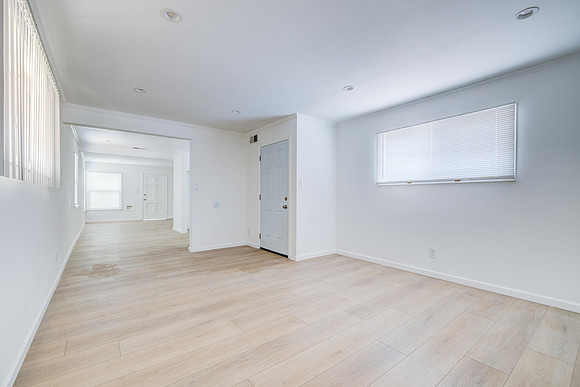 8330 KittyHawk Exterior-050