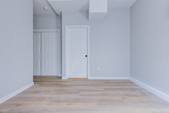 187 W 41st St -049