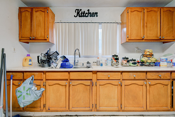 907 E 109 Pl Interior-012